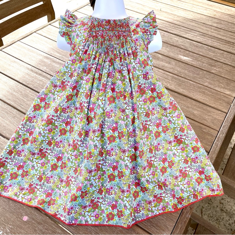 NWT FLEURISSE boutique designer Floral Smocked Dress 4 T, made in France